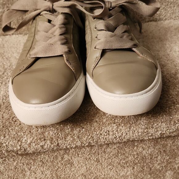 Tory Burch "Marion" Taupe-Colored Quilted Leather Lace-Up Shoes Size 8.5 - Picture 3 of 10